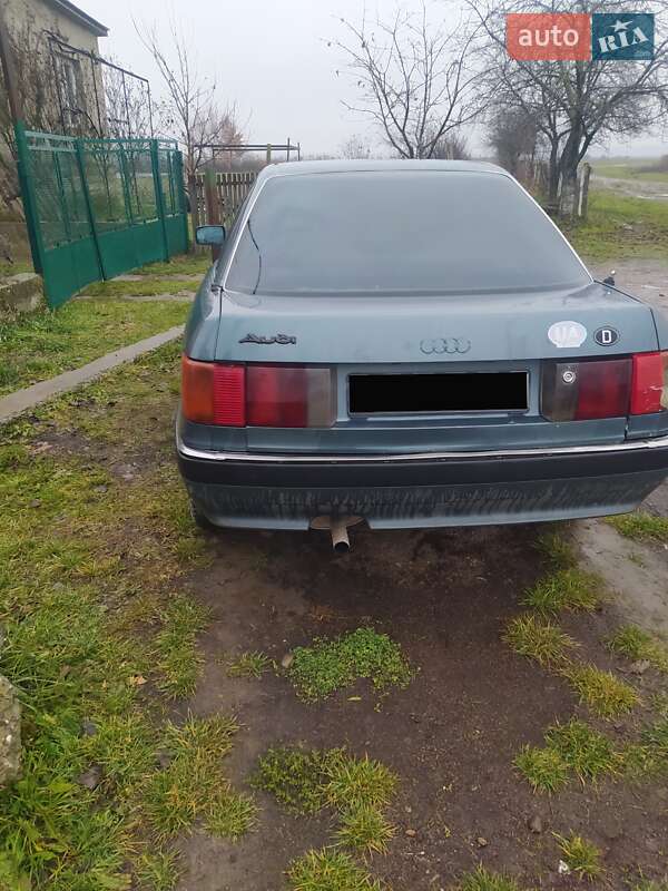 Седан Audi 90 1988 в Виноградове