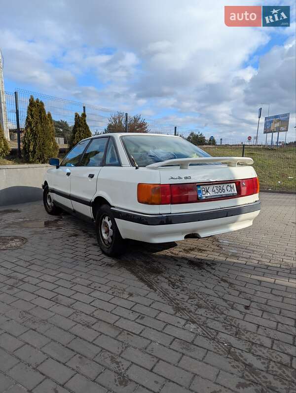 Седан Audi 90 1987 в Вараші фото 3 Седан Audi 90 1987 в Вараші