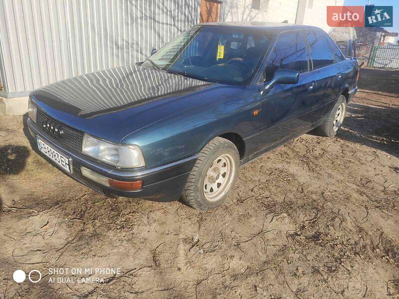Седан Audi 90 1988 в Калиновке