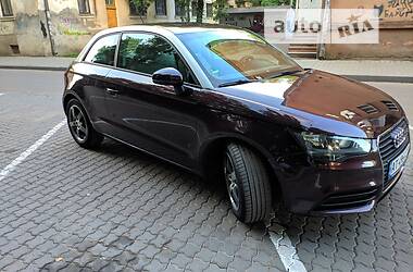 Хэтчбек Audi A1 2010 в Ивано-Франковске