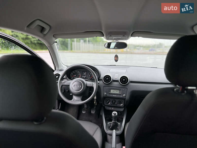 Хэтчбек Audi A1 2011 в Львове