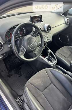 Хэтчбек Audi A1 2016 в 