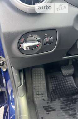 Хэтчбек Audi A1 2016 в 