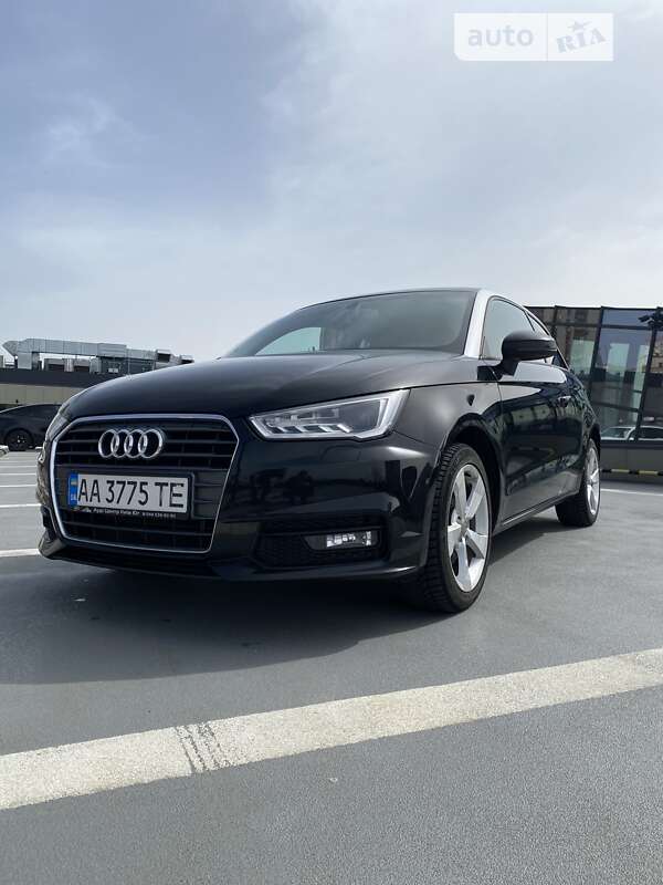 Хэтчбек Audi A1 2015 в Киеве