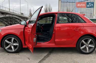 Хэтчбек Audi A1 2014 в 