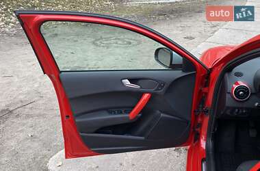 Хэтчбек Audi A1 2014 в 