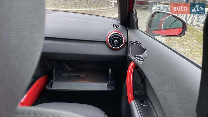 Хэтчбек Audi A1 2014 в Киеве фото 74 Хэтчбек Audi A1 2014 в Киеве