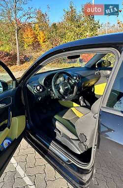 Хетчбек Audi A1 2011 в 