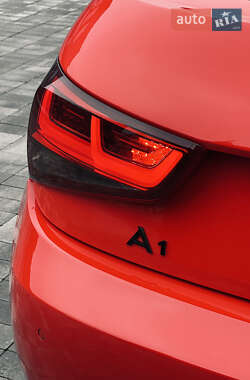 Хетчбек Audi A1 2012 в 