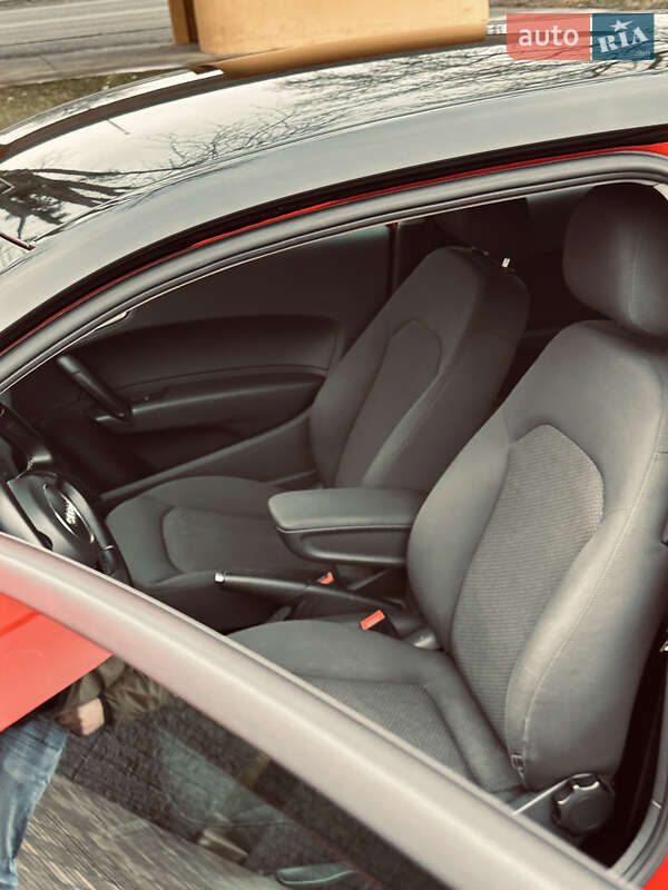 Хетчбек Audi A1 2012 в Києві
