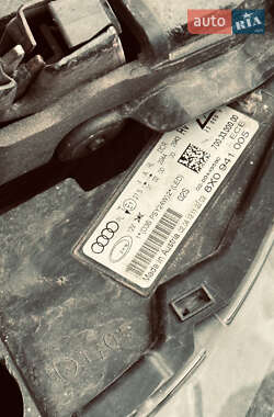 Хетчбек Audi A1 2012 в 