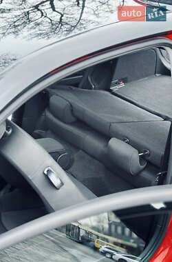Хетчбек Audi A1 2012 в 