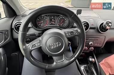 Хэтчбек Audi A1 2012 в 