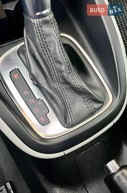 Хэтчбек Audi A1 2010 в 