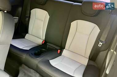 Хэтчбек Audi A1 2010 в 