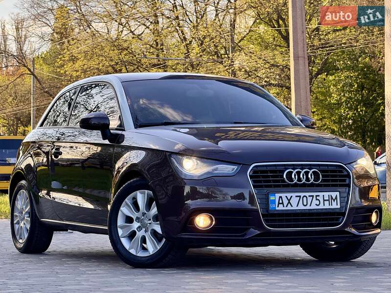 Хэтчбек Audi A1 2011 в 