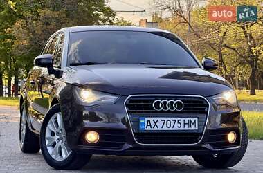 Хэтчбек Audi A1 2011 в 
