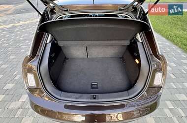 Хэтчбек Audi A1 2011 в 