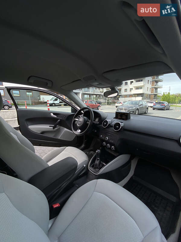Хэтчбек Audi A1 2010 в Львове
