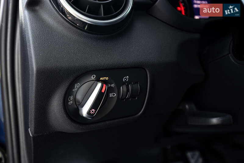 Хэтчбек Audi A1 2015 в Киеве