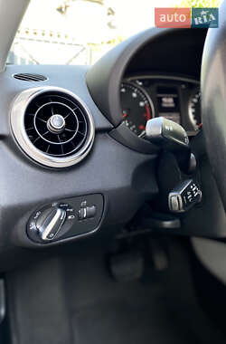 Хетчбек Audi A1 2011 в 