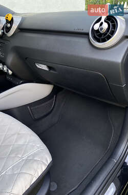 Хетчбек Audi A1 2011 в 