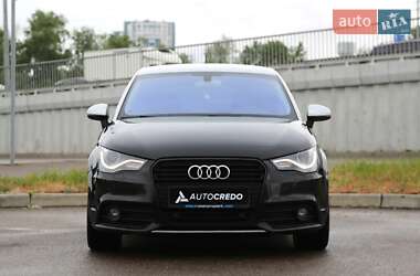 Хэтчбек Audi A1 2012 в 