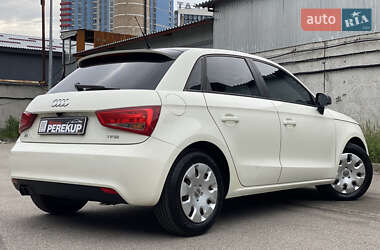 Хэтчбек Audi A1 2013 в 
