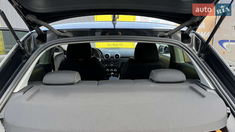 Хэтчбек Audi A1 2010 в Южном