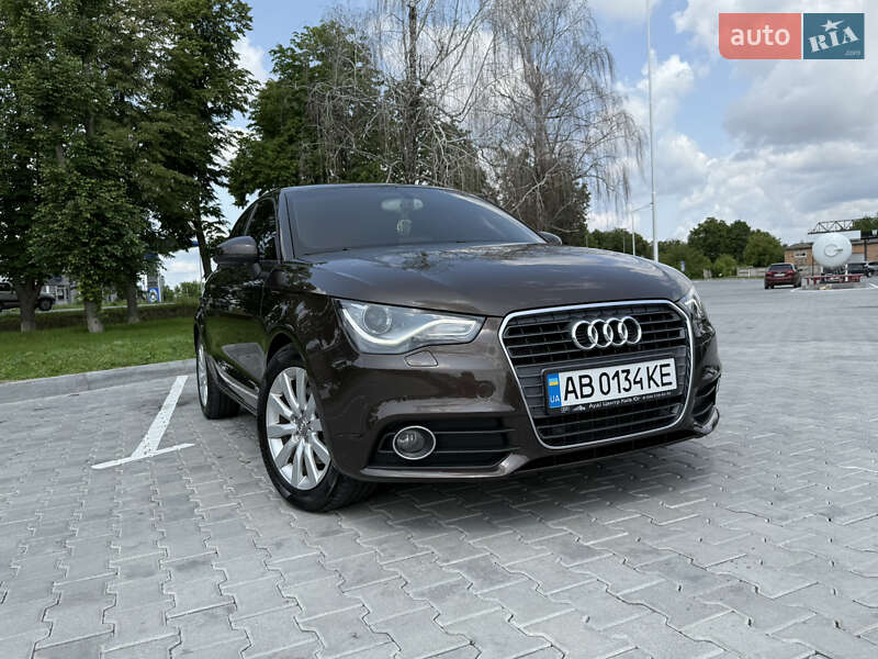 Хэтчбек Audi A1 2013 в 