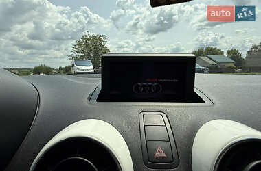 Хэтчбек Audi A1 2013 в 