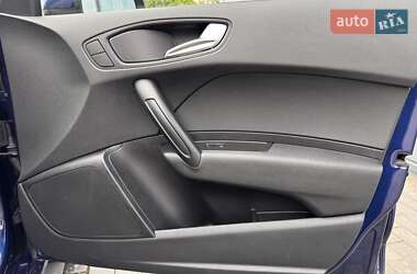 Хэтчбек Audi A1 2013 в 