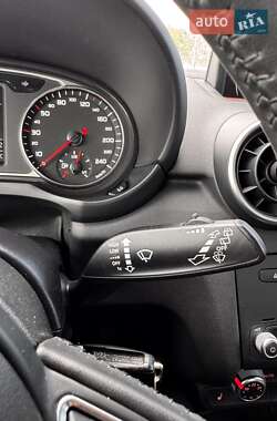 Хэтчбек Audi A1 2013 в 