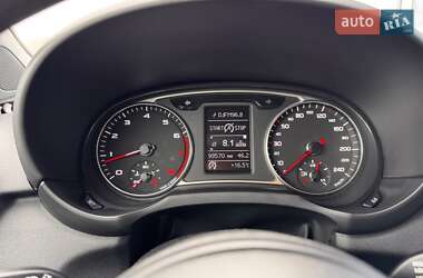 Хэтчбек Audi A1 2013 в 