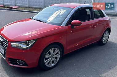 Хэтчбек Audi A1 2011 в 