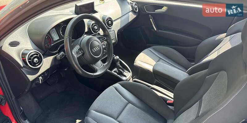 Хэтчбек Audi A1 2011 в Одессе