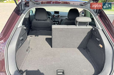 Хэтчбек Audi A1 2011 в 