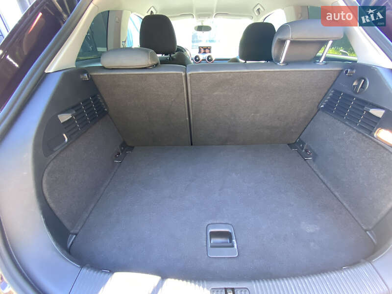 Хэтчбек Audi A1 2011 в Ужгороде