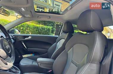 Хэтчбек Audi A1 2015 в 