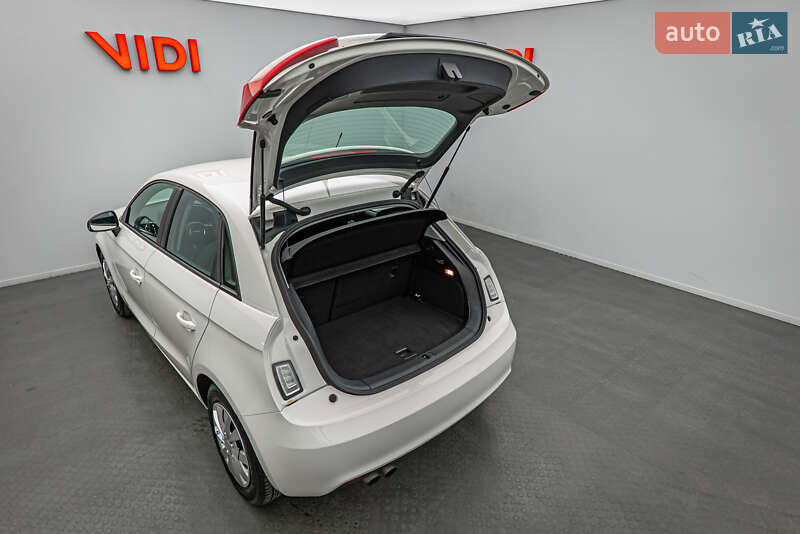 Хэтчбек Audi A1 2013 в Киеве