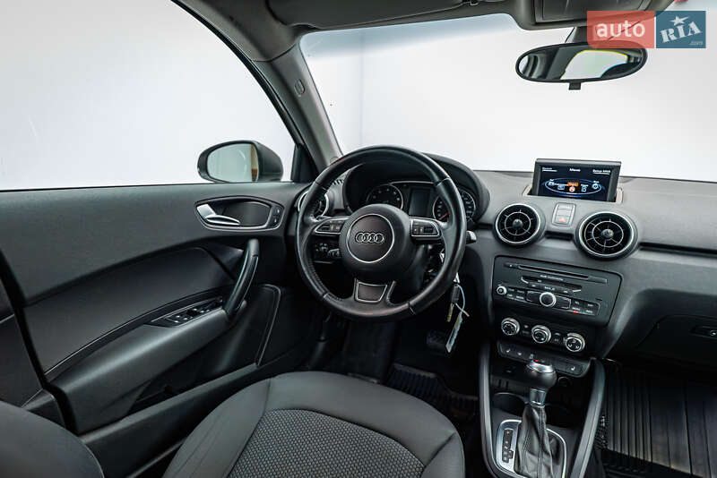 Хэтчбек Audi A1 2013 в Киеве