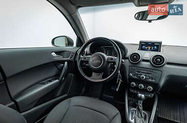 Хэтчбек Audi A1 2013 в 