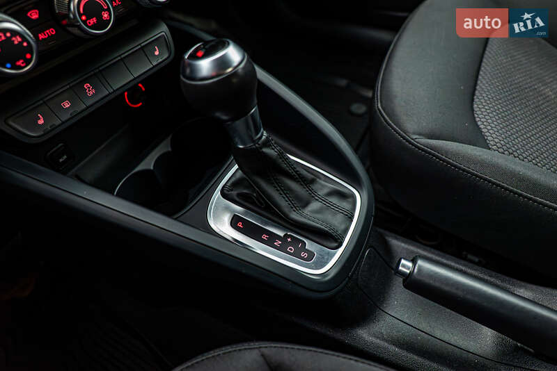 Хэтчбек Audi A1 2013 в Киеве