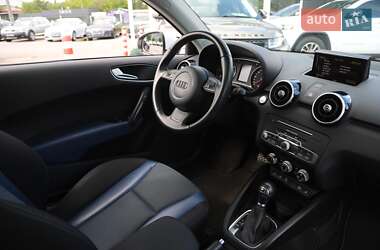 Хэтчбек Audi A1 2015 в 