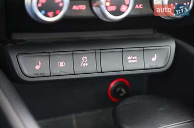 Хэтчбек Audi A1 2015 в 