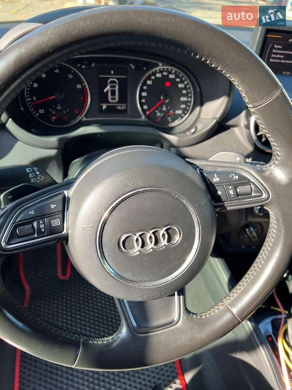 Хэтчбек Audi A1 2011 в Киеве