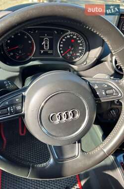 Хэтчбек Audi A1 2011 в 
