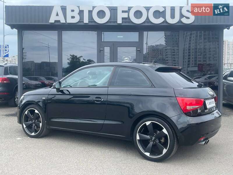 Хэтчбек Audi A1 2011 в Киеве
