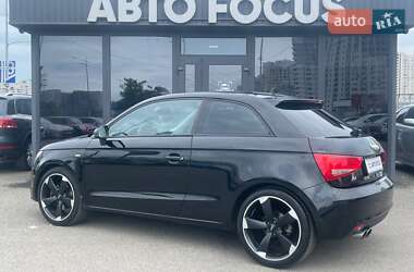 Хэтчбек Audi A1 2011 в 