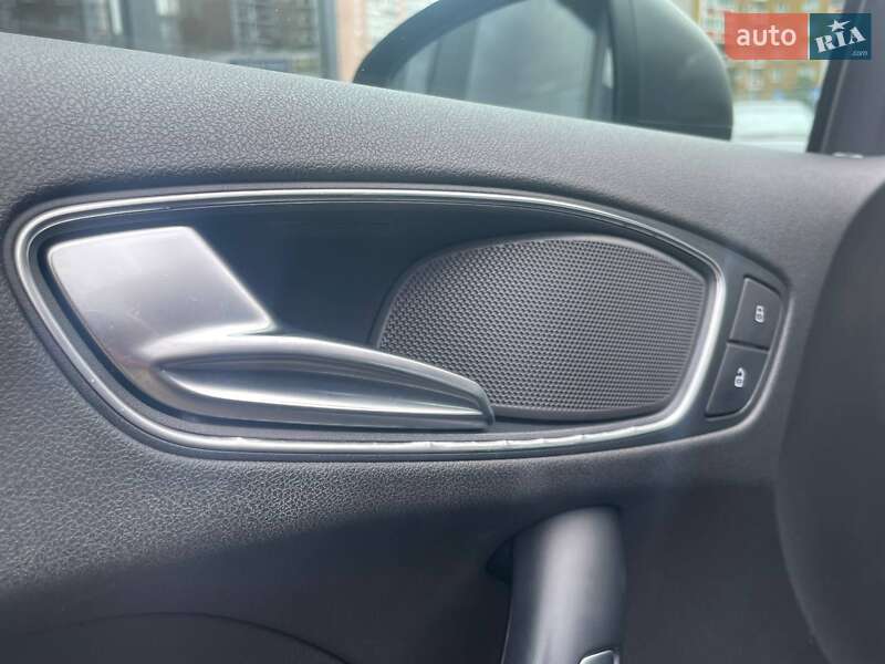 Хэтчбек Audi A1 2011 в Киеве